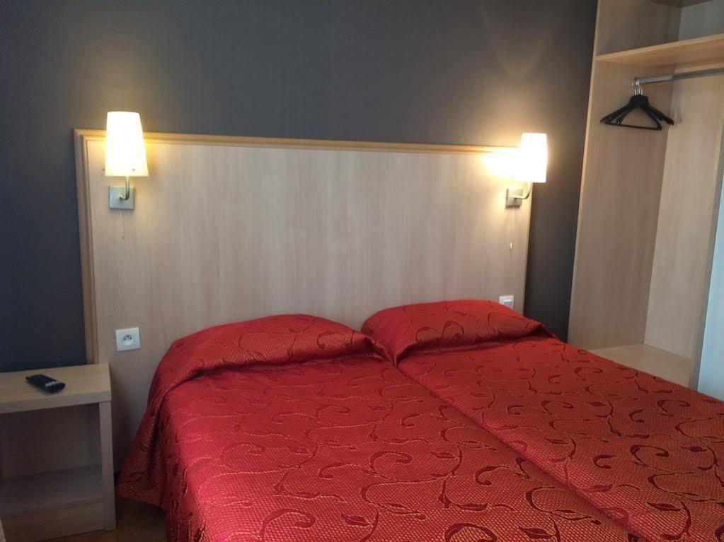 Ibis Styles Lyon Meyzieu Arena Stadium エクステリア 写真