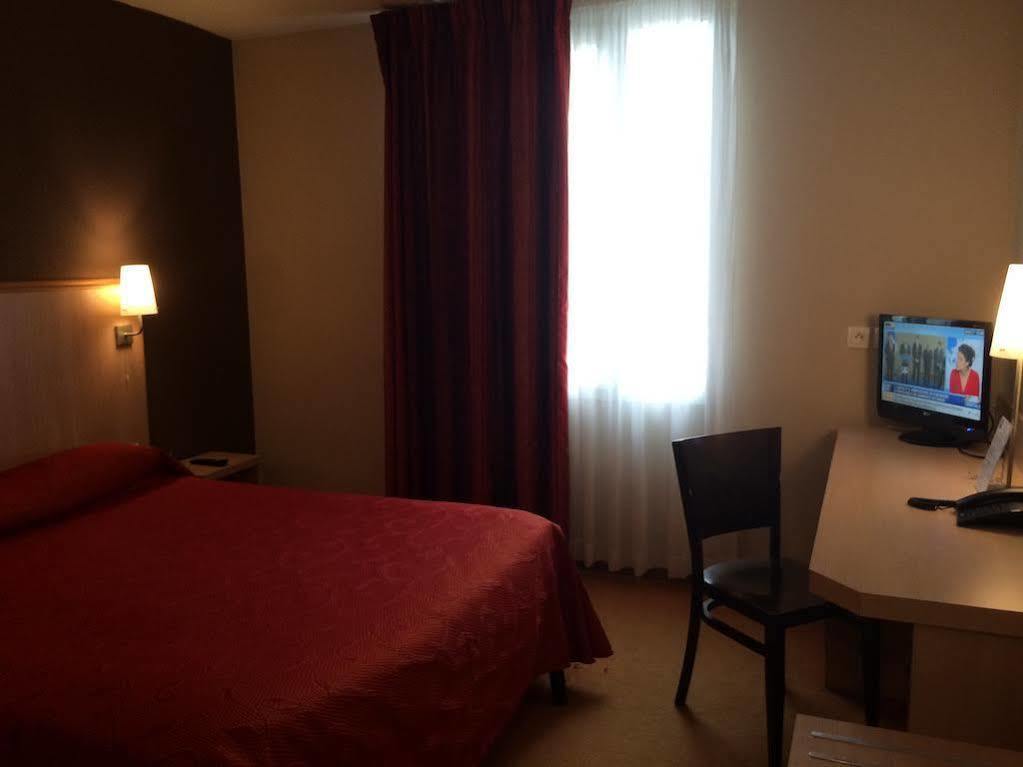 Ibis Styles Lyon Meyzieu Arena Stadium エクステリア 写真